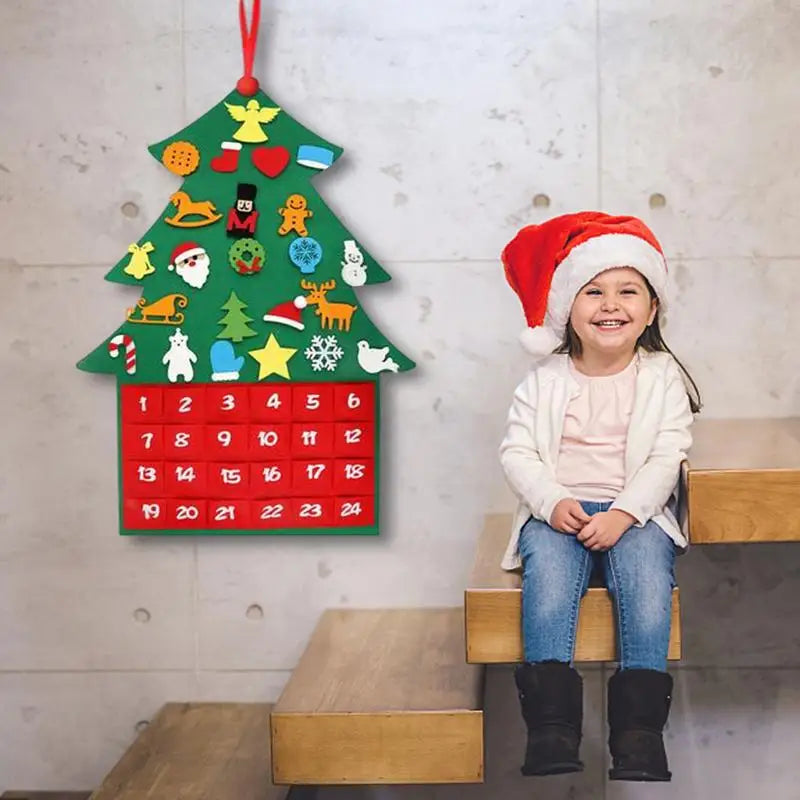 Advent Calendar Felt Tree Shaped Wall Hanging with 24 Fillable Pockets