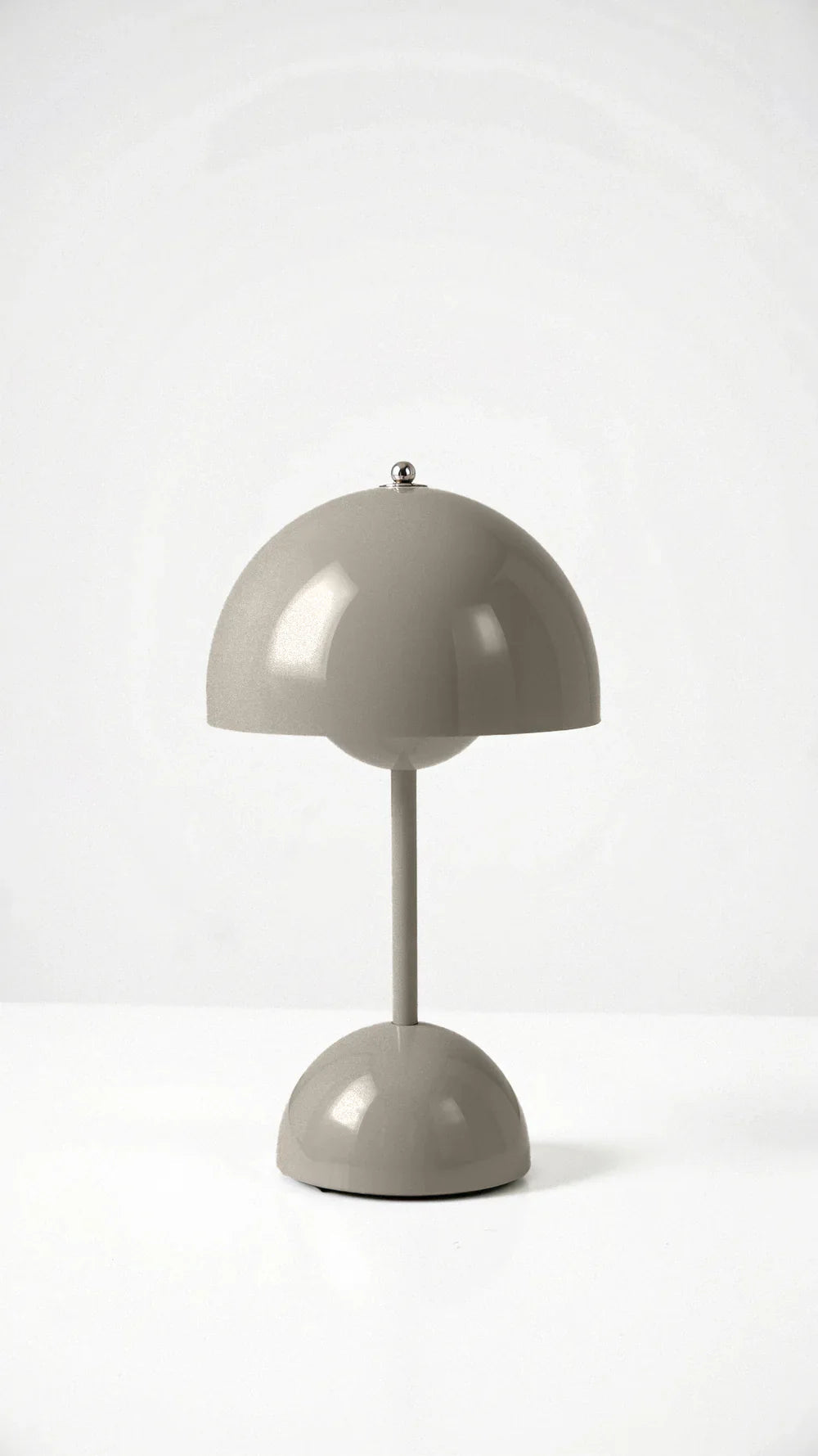 Wireless Table Lamp Minimalist LED Desk Lamp with Touch Dimming in Eight Colors