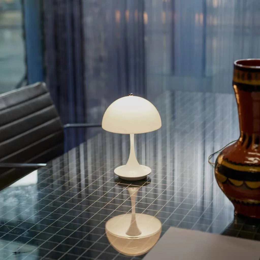 Wireless Table Lamp Modern Metal and Glass Table Lamps with 1800 mAh Battery