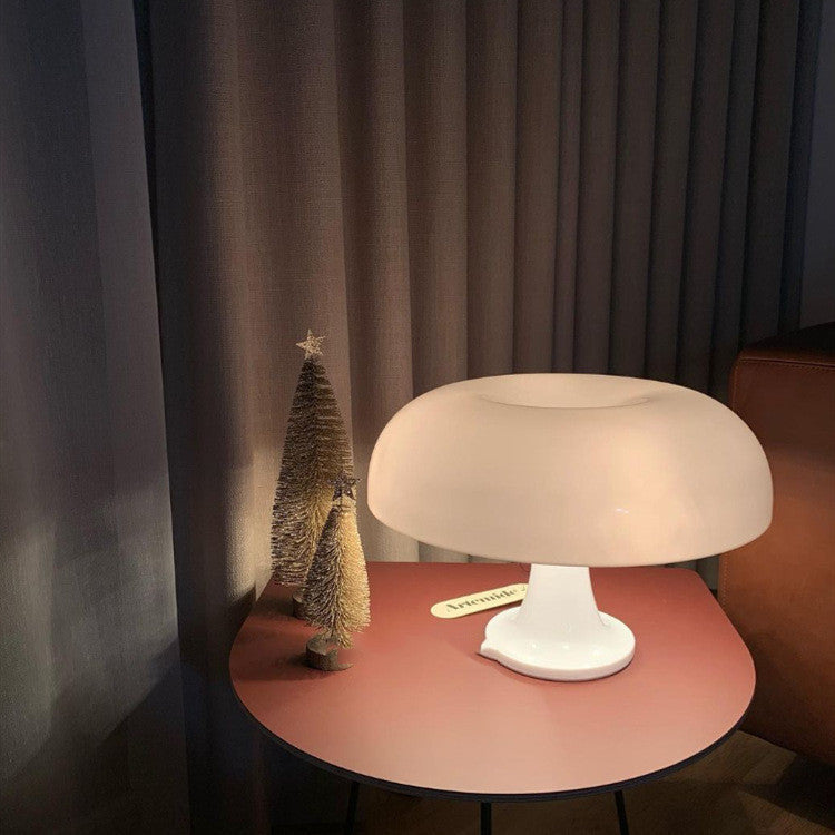 Mushroom Table Lamp Scandinavian Dome Shade Bedroom Lamps with E27 Base in Two Sizes